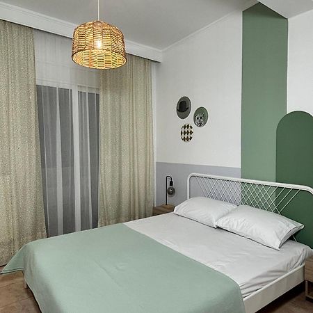 Peachy & Cozy Lägenhet Serrai Exteriör bild